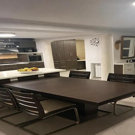 Luxury Garden 50m From The Дом отдыха *