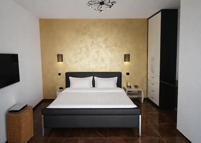 Luxury Garden 50m From The